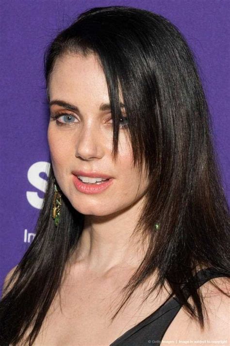 mia kirshner net worth|Mia Kirshner Biography, Age, Height, Husband, Net Worth, Family